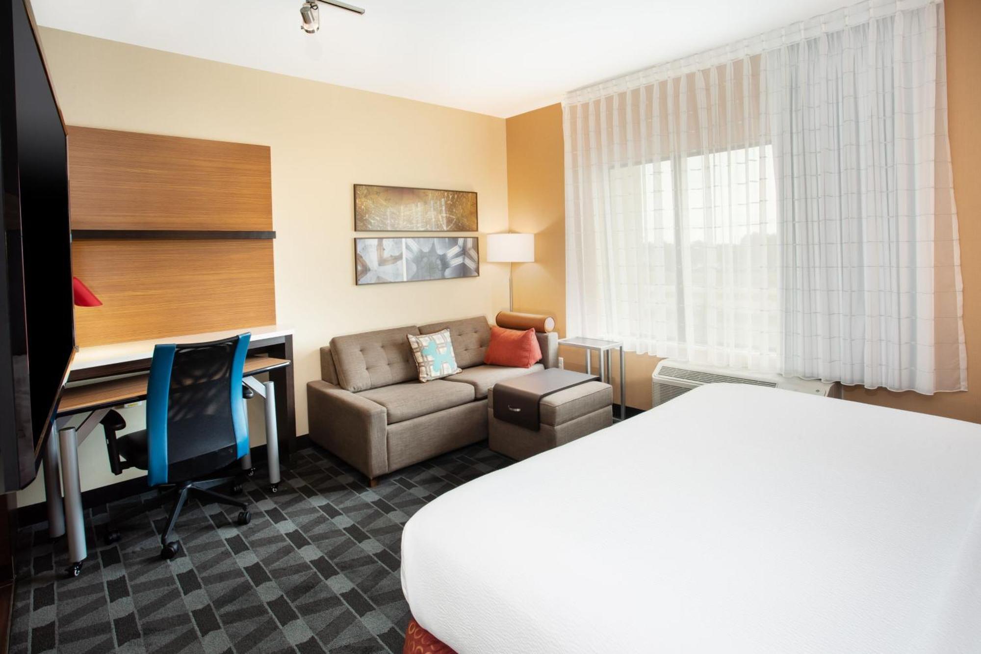 Towneplace Suites By Marriott Detroit Belleville Exterior photo
